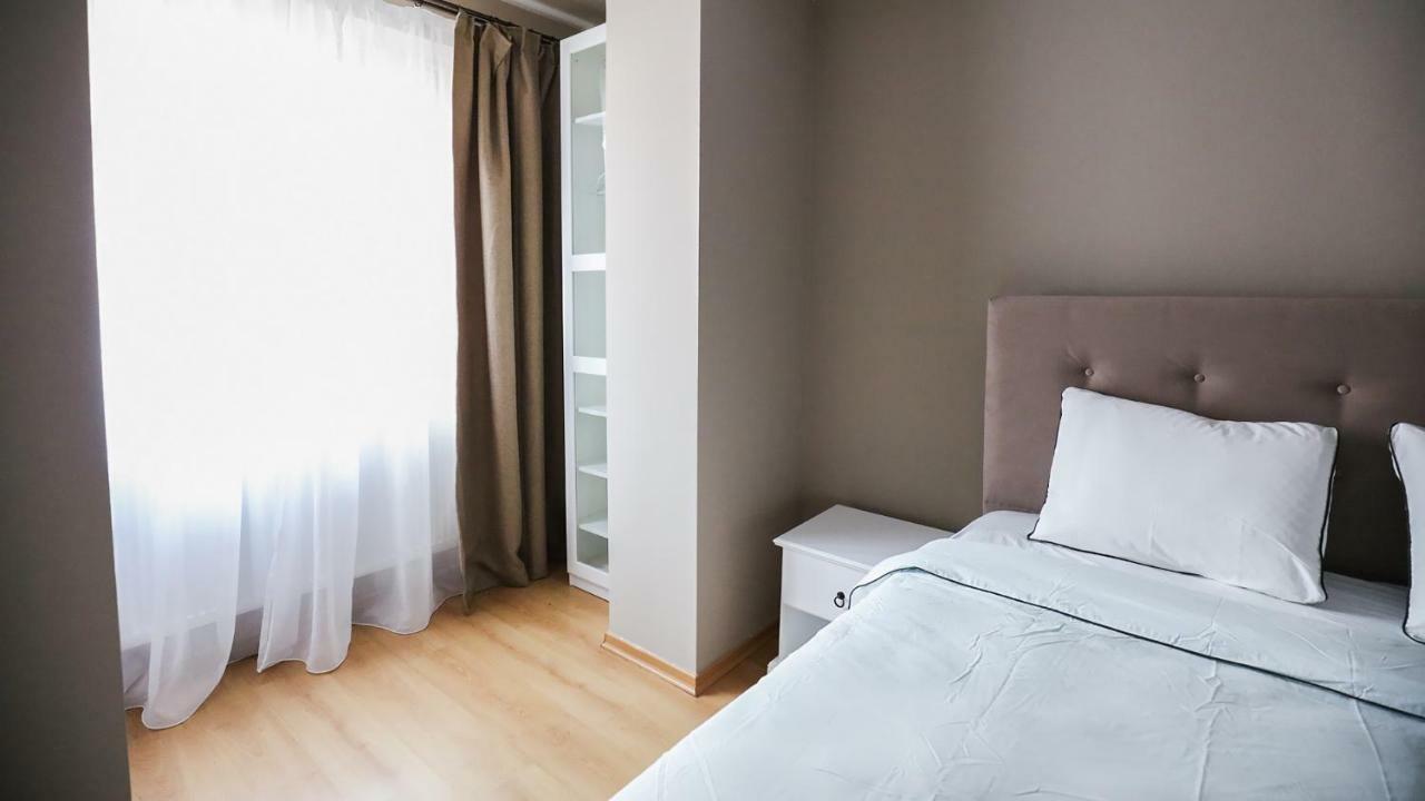 Old Square Apartments 5 Timisoara Luaran gambar